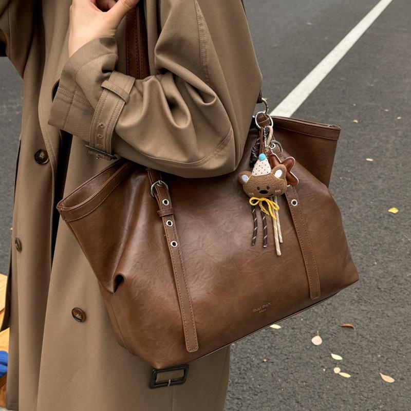 Tägliche vielseitige Tasche für Pendlerinnen 2025 neu Leichter Luxus Nische High-End Umhängetasche Große Kapazität Tragetasche