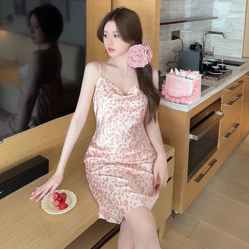 Spring and Summer Ice Silk Nightgown Sexy Suspender Women's Pajamas Thin Nightgown Printed Homewear Bathrobe Two-piece Set