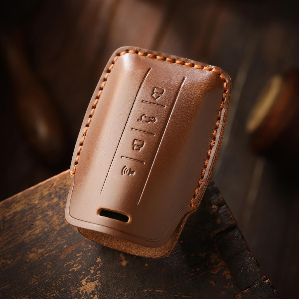 Retro Key Cover, Suitable for Tank 300 Key Bag, 300 500 Wei Pai Car Shell Buckle Bag, Genuine Leather, Purely Handmade.