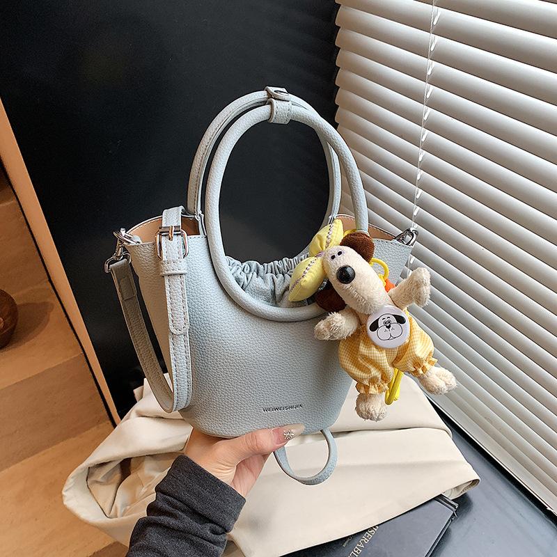 Popular Small Bags Women's New Fashion Versatile Messenger Bags Summer Portable Bucket Bags