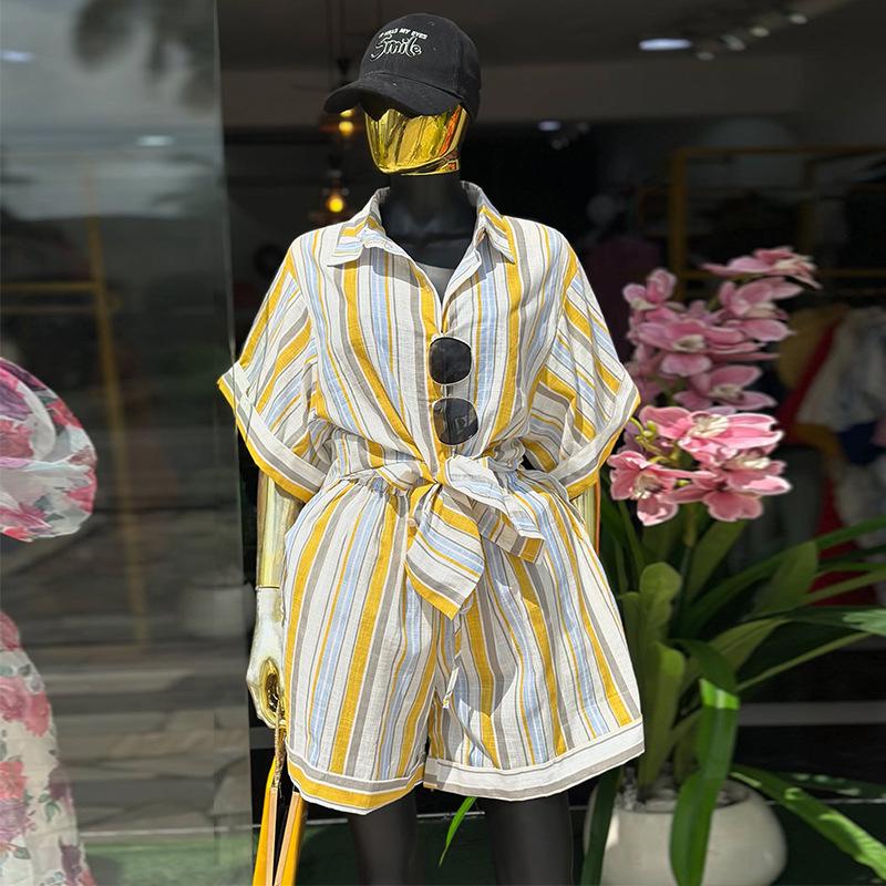 

Женский полосатый комплект из короткорубашки и шортов с высокой талией - Коллекция Лето 2026 S жёлтый