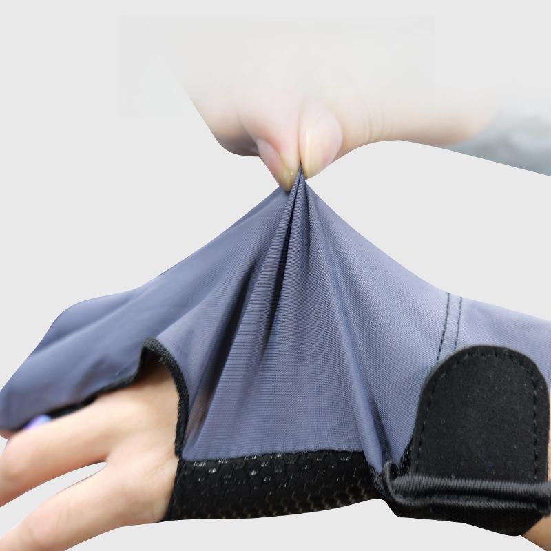 Silicone anti slip and wear-resistant professional billiards gloves, thin three finger gloves, high elasticity billiards gloves