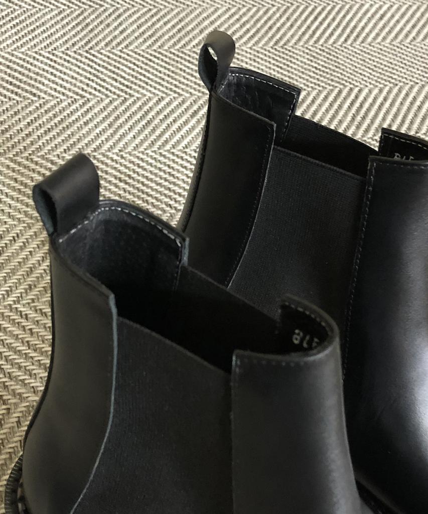 Joenshoe King Square Chelsea Boots Black