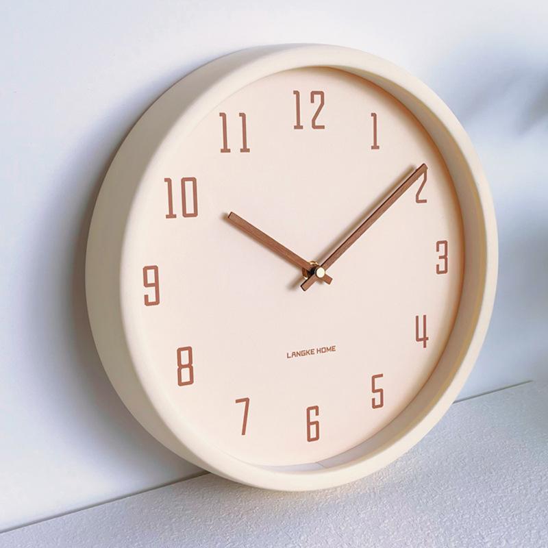 Cream-style Wall Clock, Solid Wood, Silent, Round, Fashionable Clock, Simple Decoration for Living Room and Bedroom