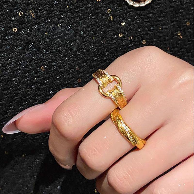 Women's Gold Twist Brushed Ring - Niche Retro Design, High-End Versatile Index Finger Ring