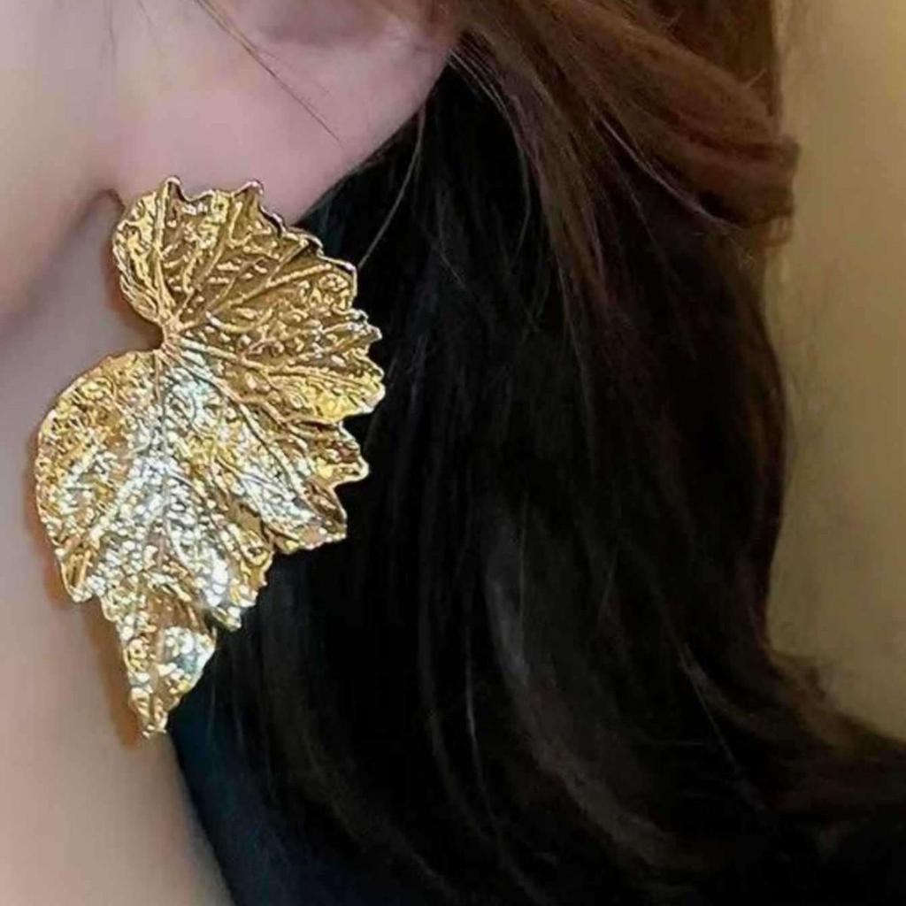 Trendy 2026 European & American 3D Leaf Earrings: Bold Metal Statement Jewelry for Women