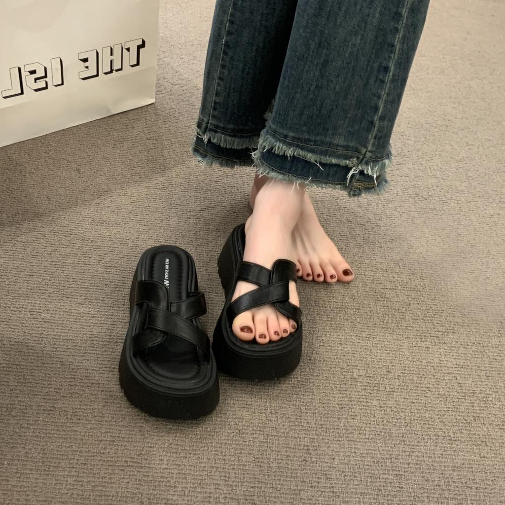 Thick-soled cool slippers women's summer outer wear 2025 new models with skirts to increase the sense of fashion muffin shoes casual one-word drag