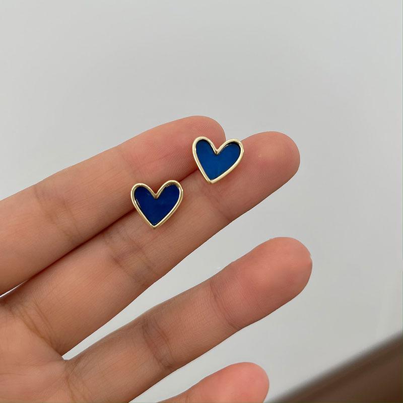 Early autumn small blue love earrings design sense simple small peach heart earrings women