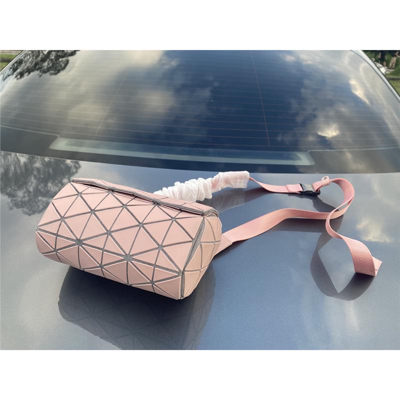Women's Geometric Diamond Pattern Round Crossbody & Waist Bag