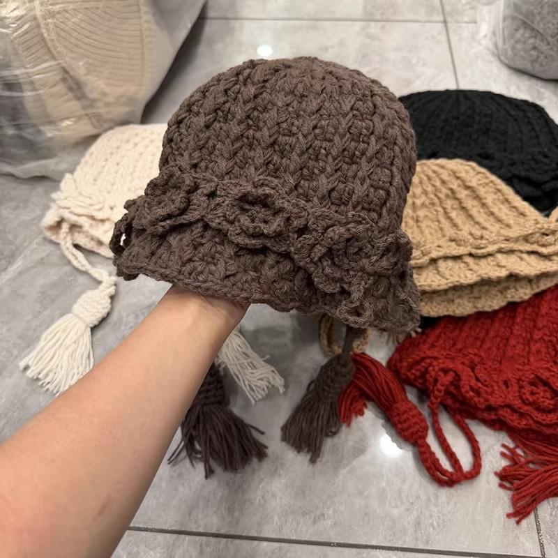 New Retro Flower Hand-woven Braided Wool Hat Women's Autumn and Winter Warm Lace Fringed Knitted Hat
