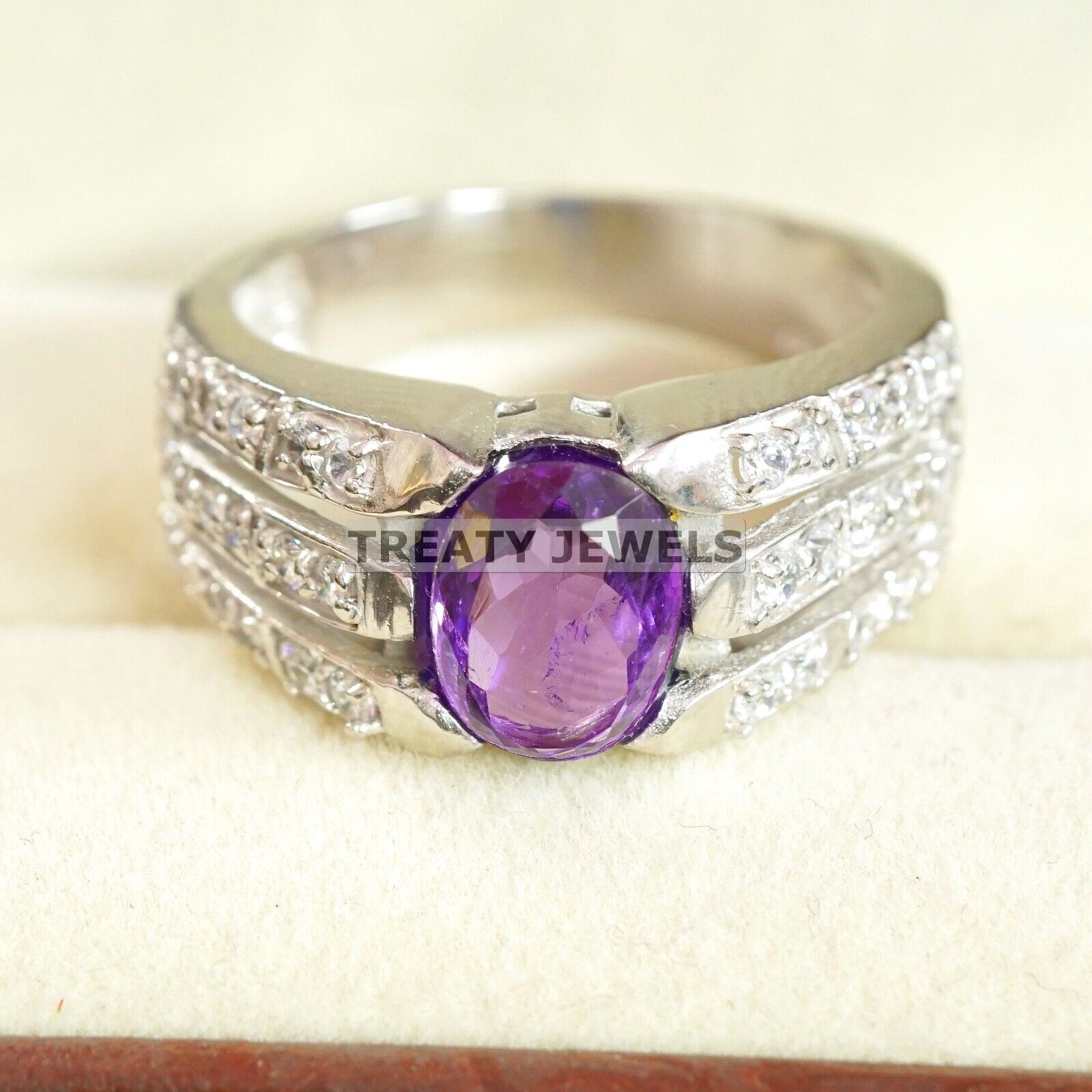 

Amethyst Oval Cut Gemstone With 925 Sterling Silver Ring For Men s #A684 JL375658863062 4-16 US срібний