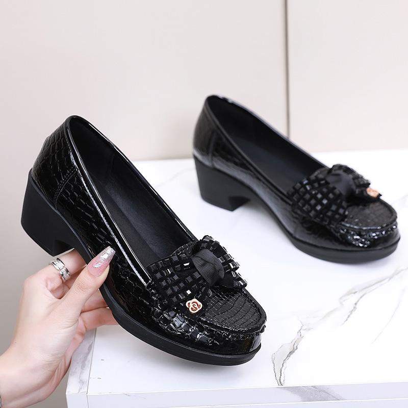 Fashion GKTINOO Spring Autumn Women Pumps Bowknot Slip On Thick Heels Fashion Soft Women Shoes For Mother Patent Leather Footwear