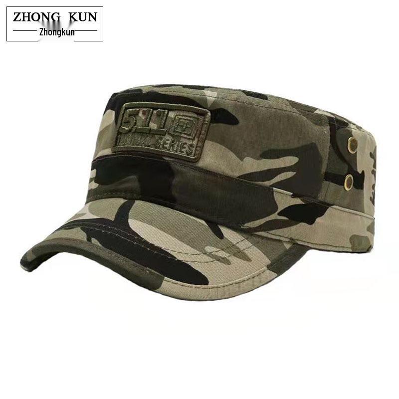 Pánská vojenská zelená kšiltovka s plochým vrškem a sluneční clonou se železným štítkem