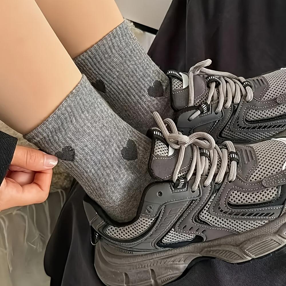 5pairs Women'S Thickened Warm Mid-Calf Socks with Heart Pattern – Black, Red, Gray – Machine Washable, Ideal for Everyday Wear, Formal Shoes