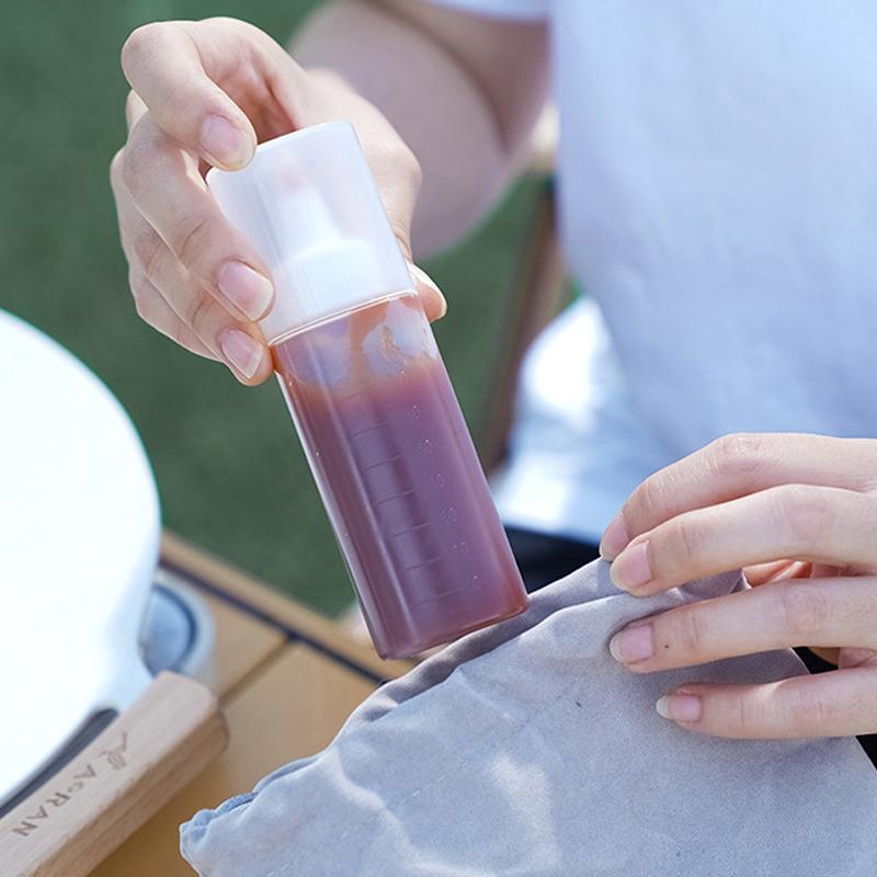 1Pc Kitchen Squeeze Bottle Oil Condiment Sauce Squeeze Bottles Leak Proof Portable Mini Squeeze Container Home Cooking Tool