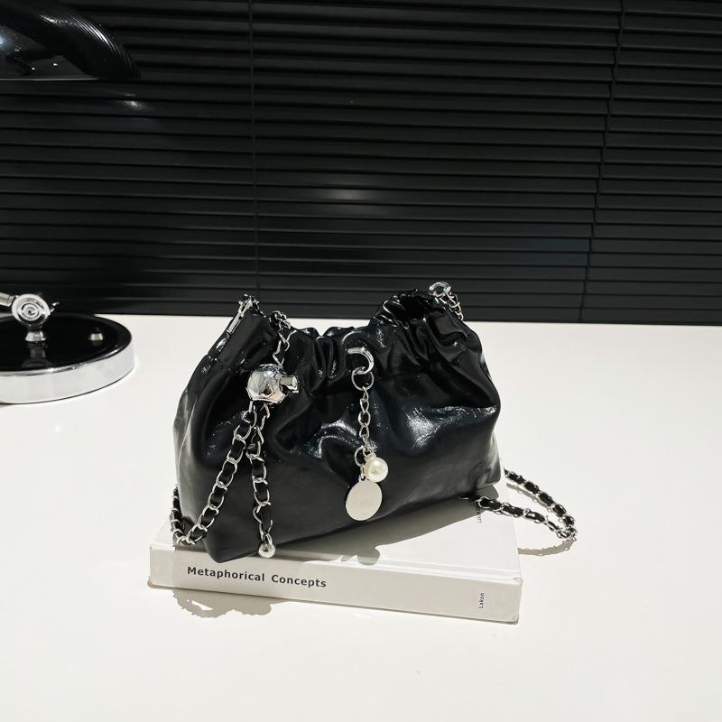 New Bag Women's Niche Light Luxury Pleated Cloud Bag Chain Messenger Bag Fashionable Versatile Shoulder Bag