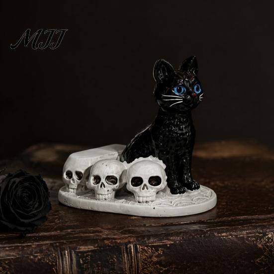 Collectible Resin Pet Sculpture Halloween Dog/Cat Skull Figurine, Gothic Animal Statue Party Atmosphere Decor for Desk Fireplace, Spooky Home Tabletop