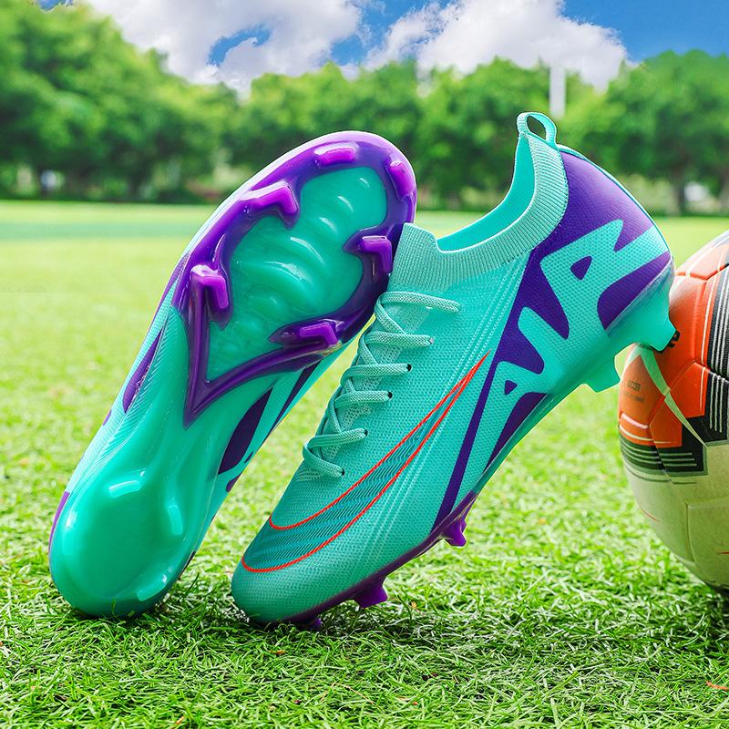 2025 quality one piece 2025 seamless fly-woven football shoes men's low-top AG spike training sneakers