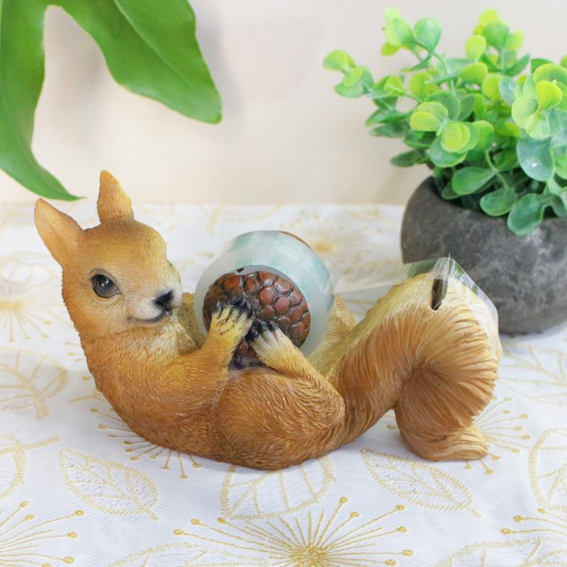 Squirrel Tape Dispenser, Fun Animal Stationery, Home Desktop Resin Tape Base, Decorative Item
