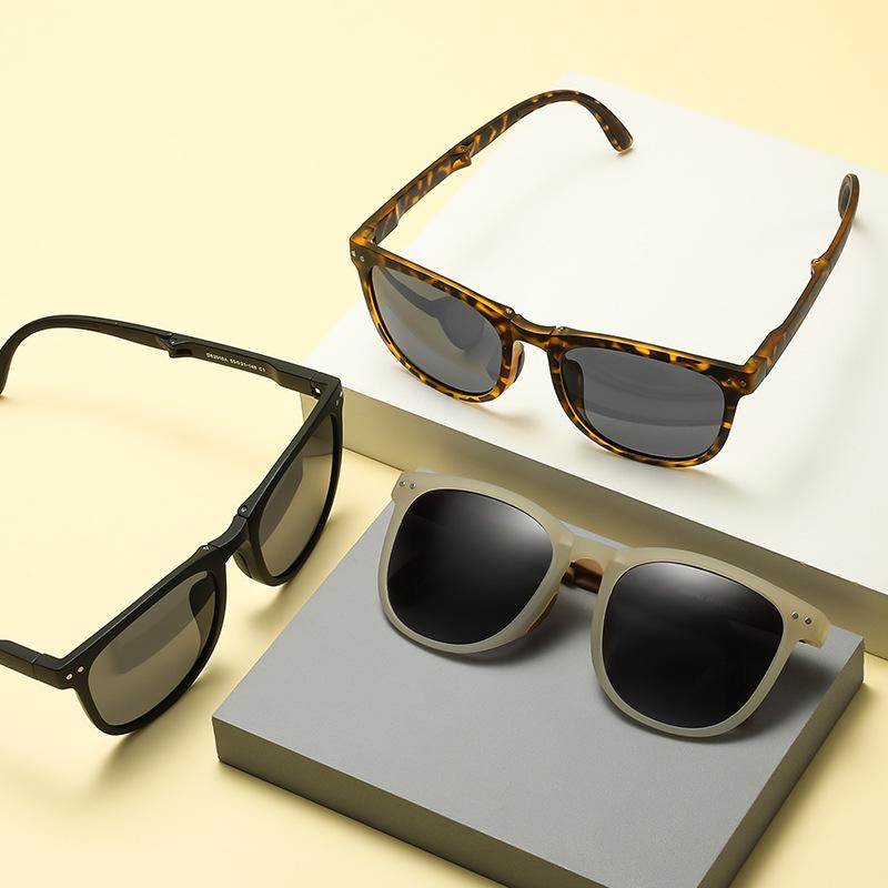 New Online Celebrity Women's Nylon Polarized TR Sunglasses with Folding Sunglasses Fashion Sense Large-frame Glasses.