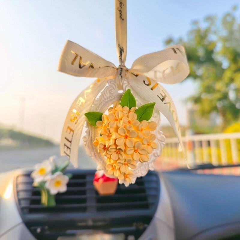 

New Osmanthus Pendant Car Fragrance Diffuser Rearview Mirror Decoration Ornament Aroma Stone Flower Car Interior Accessory Citrus Aromatherapy (5ml) Pendant Golden Osmanthus