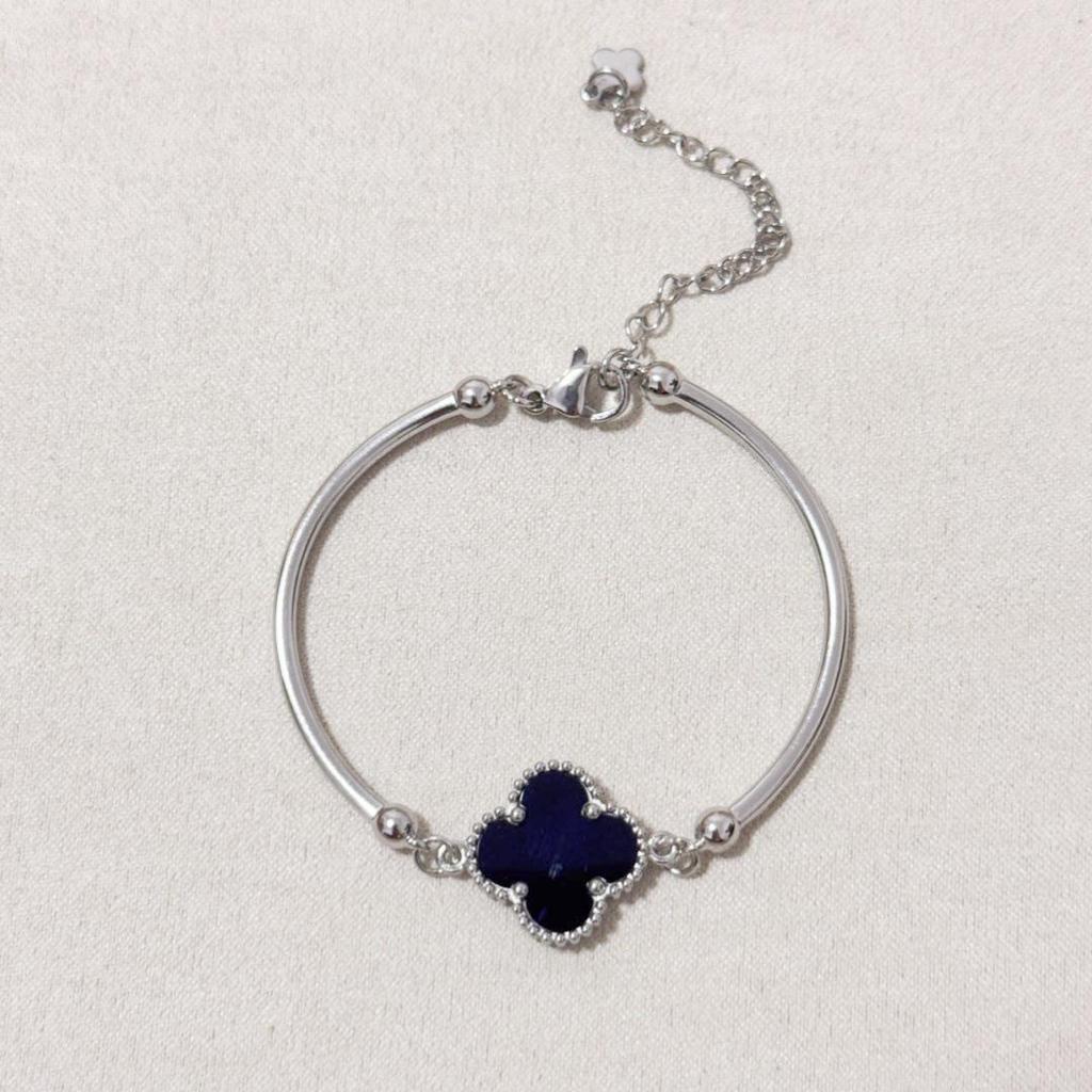 15mm Titanstahl Nicht Verblassendes Glücksklee Damen Armreif Armband Schmuck.