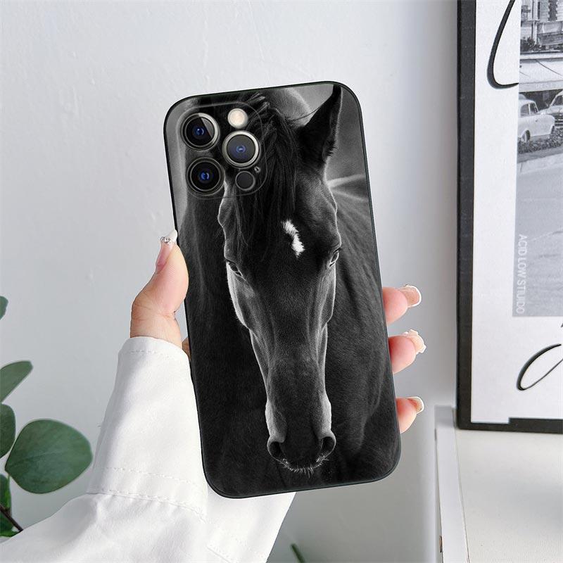 Black White Horses Galloping Phone Case for iPhone 11 15 Pro Max Case Coque 14 Plus 13 Pro 12 X XS XR 7 8 SE 2020 TPU Soft Cover
