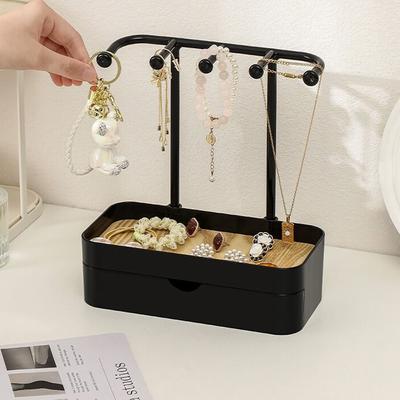 Creación de joyas – Estuches y exhibidores para joyería