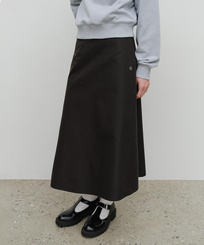 Malittepeulangsowajeobeo W Semi Flare Skirt Black