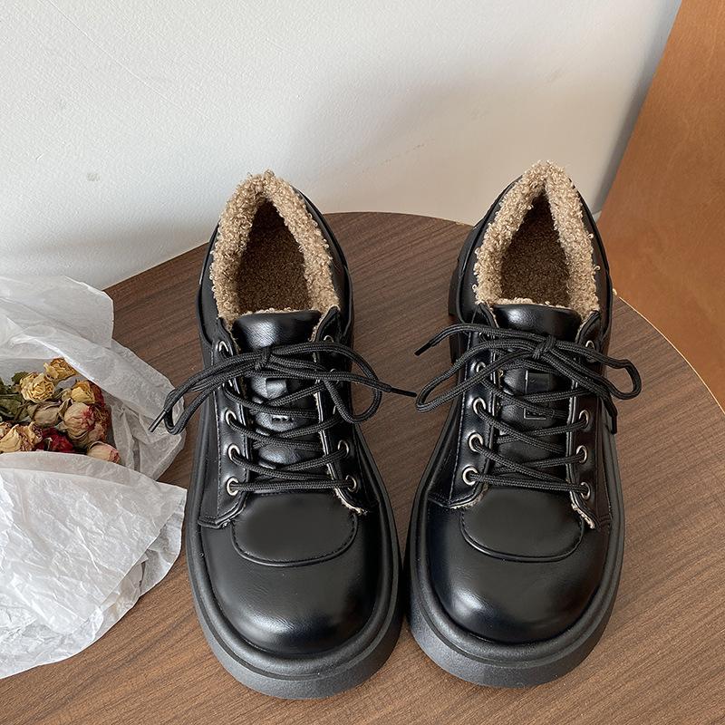 

Бархатные туфли в стиле колледжа, женские осенне-зимние новые туфли из овечьей шерсти на толстой подошве с увеличением высоты, лоферы на шнуровке 40 чёрный