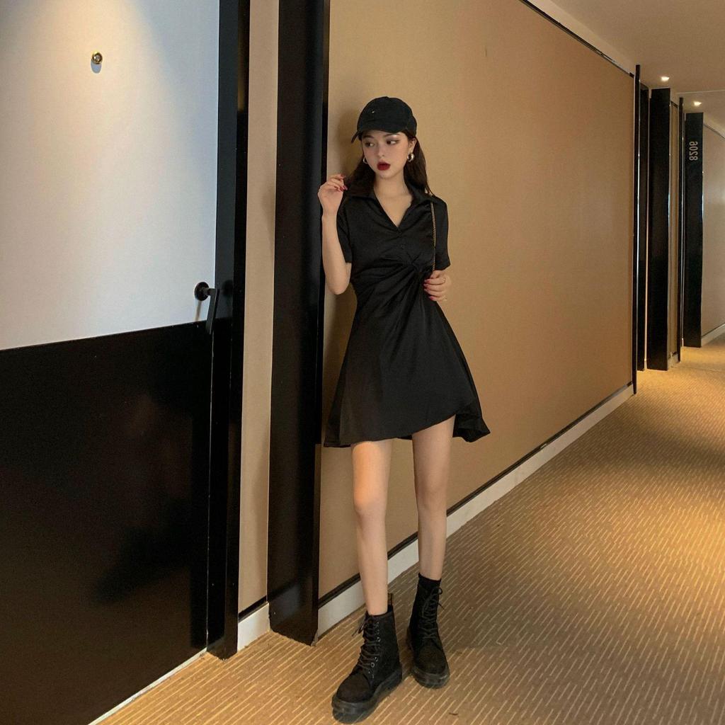 Hepburn Style V-Neck Little Black Dress for Women - 2025 Spring & Autumn Collection, Retro Short-Sleeved Design