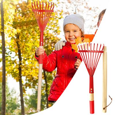 Râteau pour enfants avec manche en bois dur, tête de couleur vive, râteau de jardin léger de taille enfant pour feuilles
