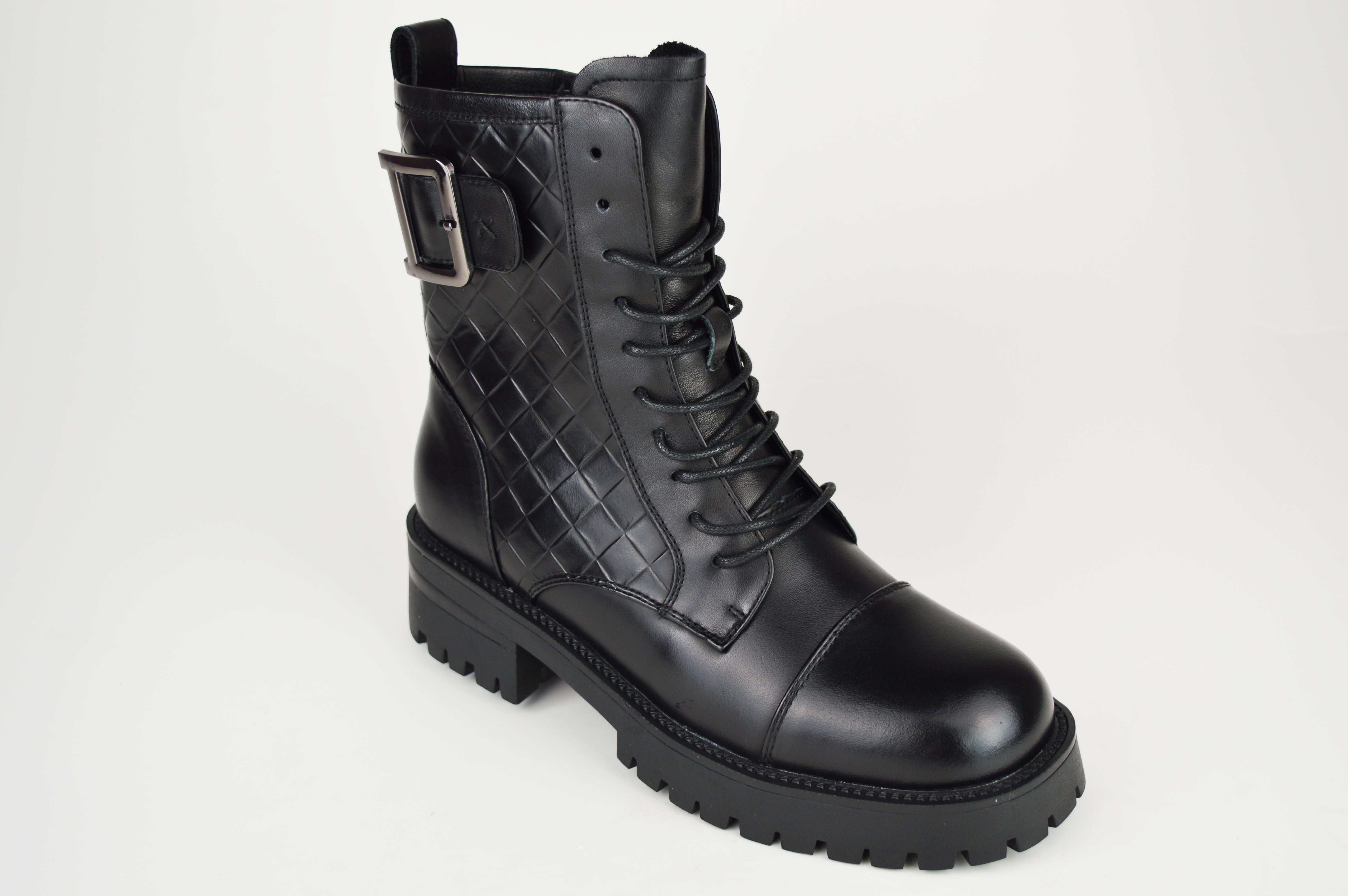 

Черевики з імітацією плетіння Berkonty 6107 36 Чорна шкіра 40 чорний