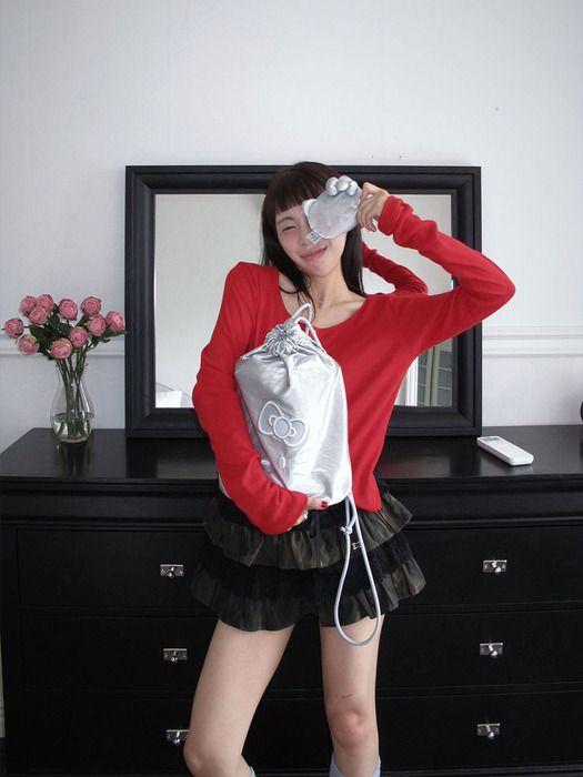 

JOSEPH & STACEY Sleek Mini Pouch Hello Kitty Silver single type