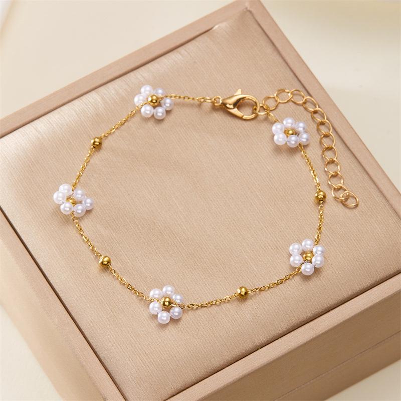 Cross-border Titanium Steel Daisy Pearl Jewelry Set: Bracelet, Necklace, Anklet