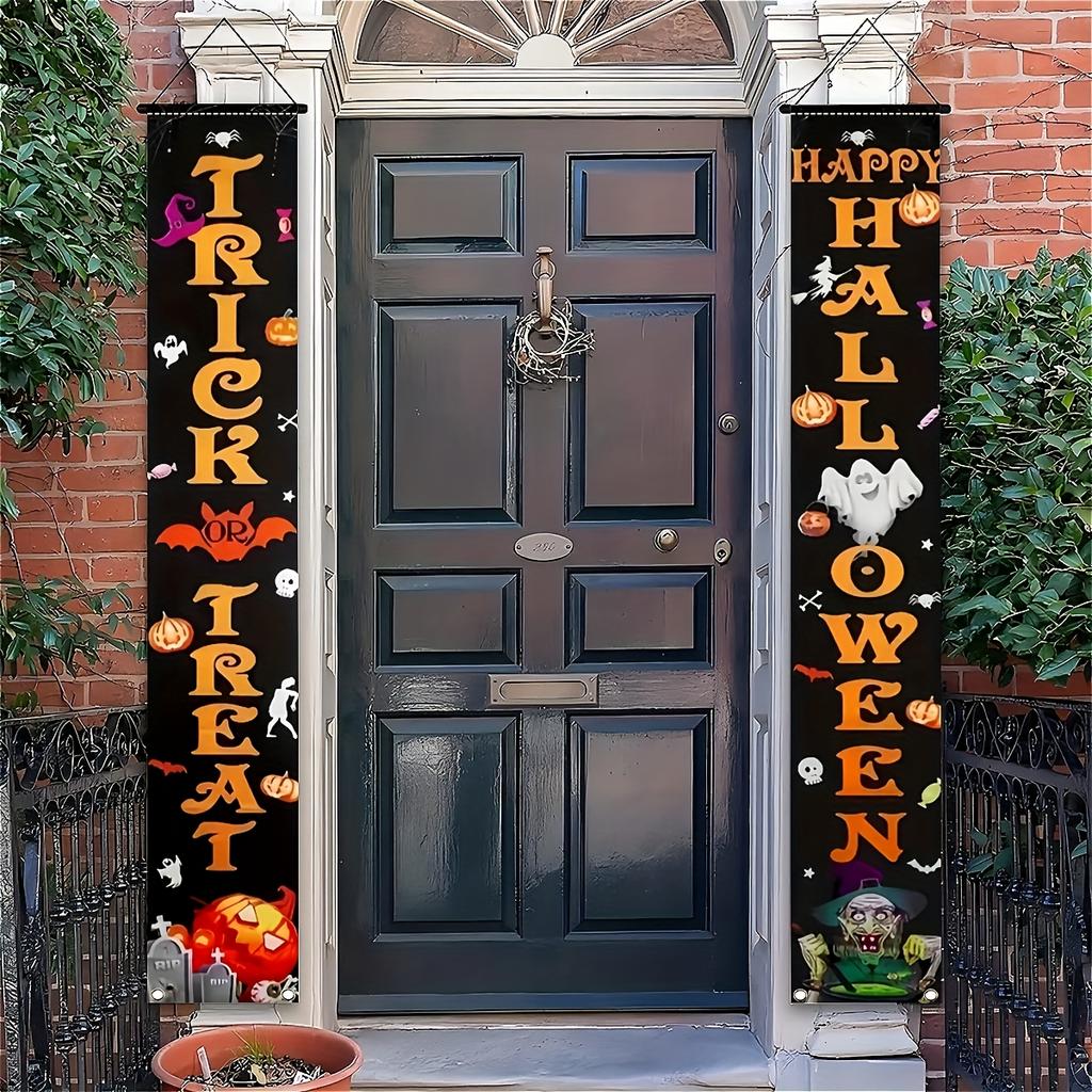 Two pairs of Halloween ghost and prank design decorations, with flags for the front door decoration.zyc