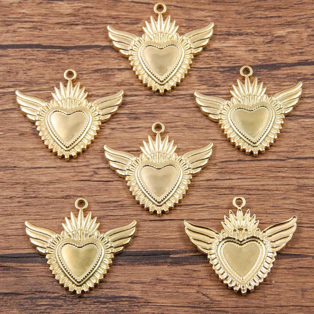 Gothic Heart Charms: Vacuum-Plated Stainless Steel Jewelry Accessories in 2 Colors and Multiple Styles for Halloween Pendants