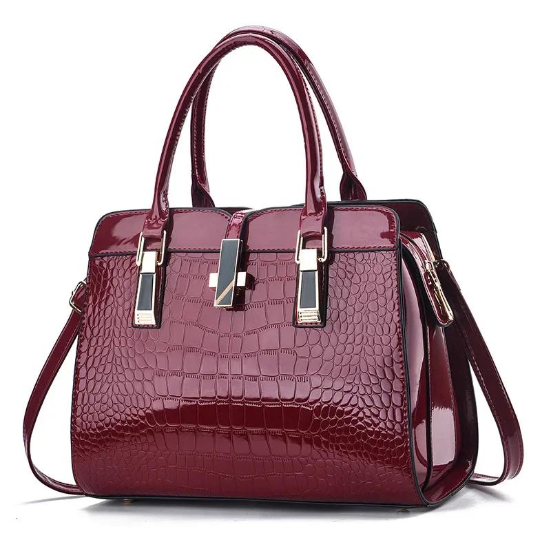 Luxury Brand Designer Women'S Handbag Large Capacity Casual Shoulder Bag Crocodile Pattern Crossbody Bag Commuting Tote Bag