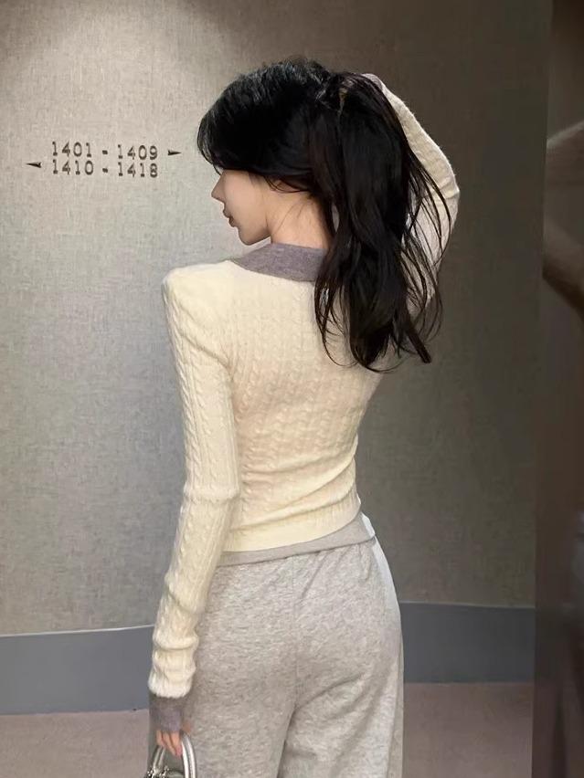 Hong Kong Style Women's V-Neck Polo Collar Knit Sweater - Autumn/Winter Fashion Trend