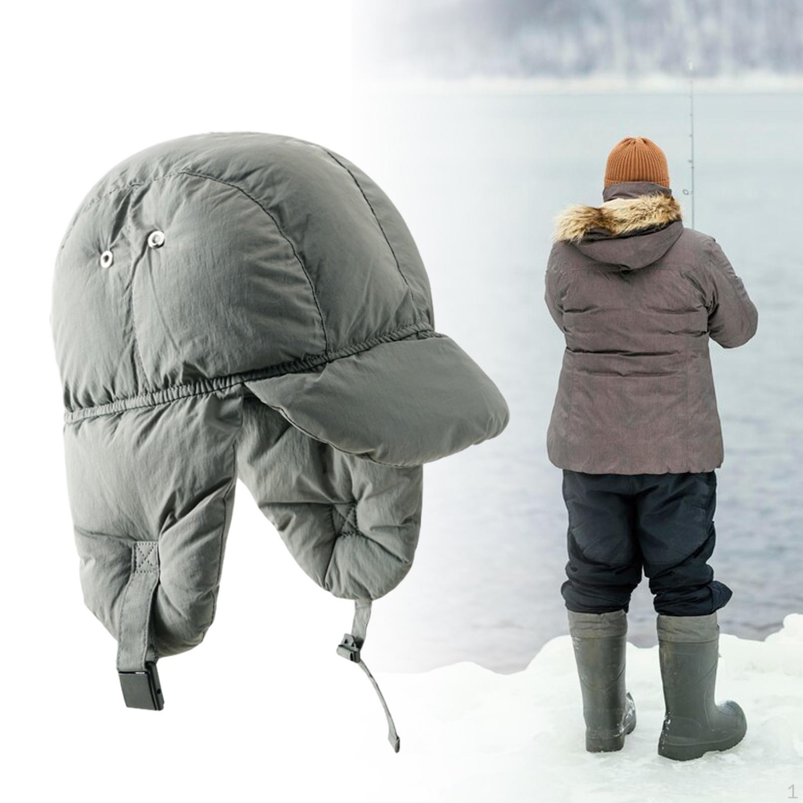 

Уютная зимняя шапка с защитой ушей и козырьком для активного отдыха на свежем воздухе серый