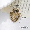 Men's Vintage Horse Shield Lapel Pin – Retro Crown Suit Brooch Accessory