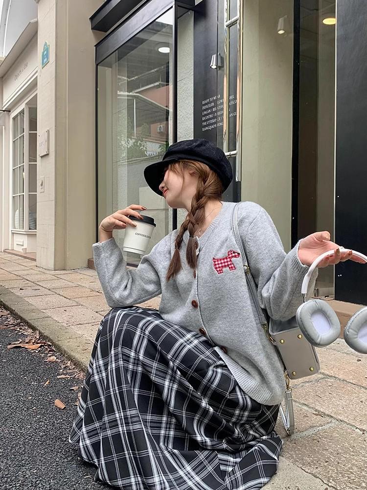 Women's Plaid Pleated Skirt - Slimming, Flaw-Hiding, Korean Style for Spring/Autumn 2025