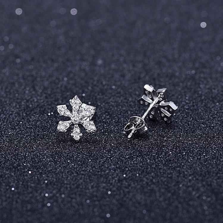 Antiallergische Mode Damen Sechsblättrige Schneeflocke Flash Diamant Zirkon Ohrringe Beliebter Schmuck