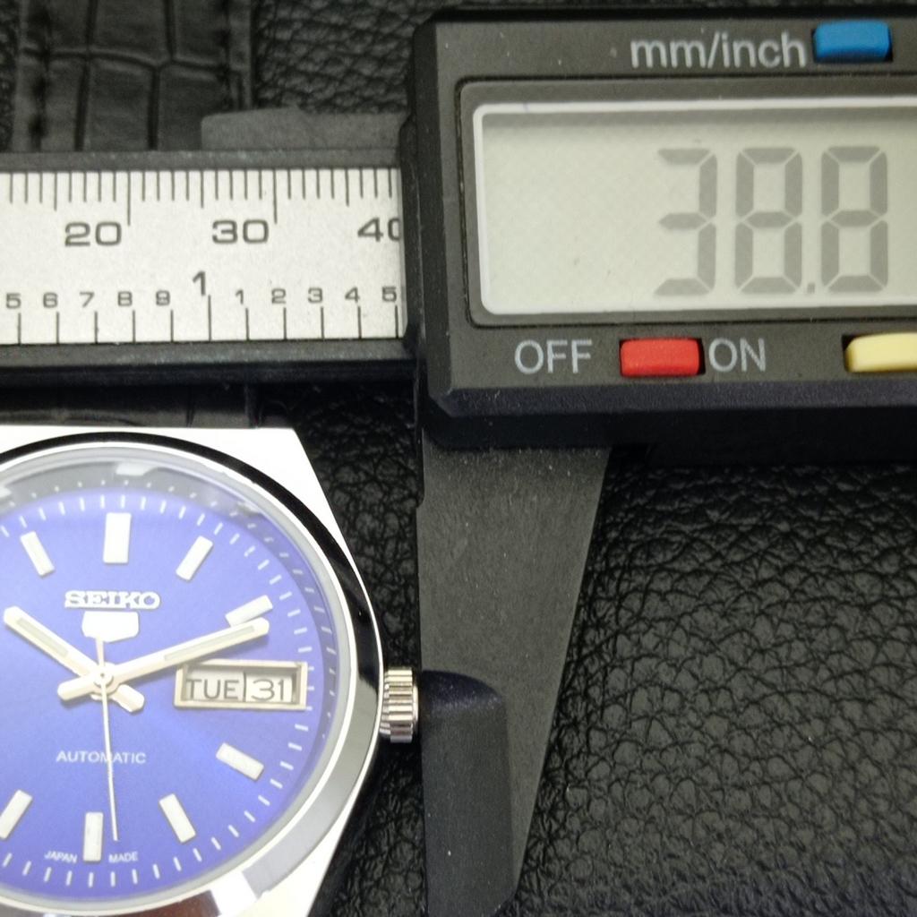 VINTAGE SEIKO 5 AUTOMATIC REFURBISHED JAPAN MENS BLUE COLOR DIAL WATCH A440641-4 Sk-a440641