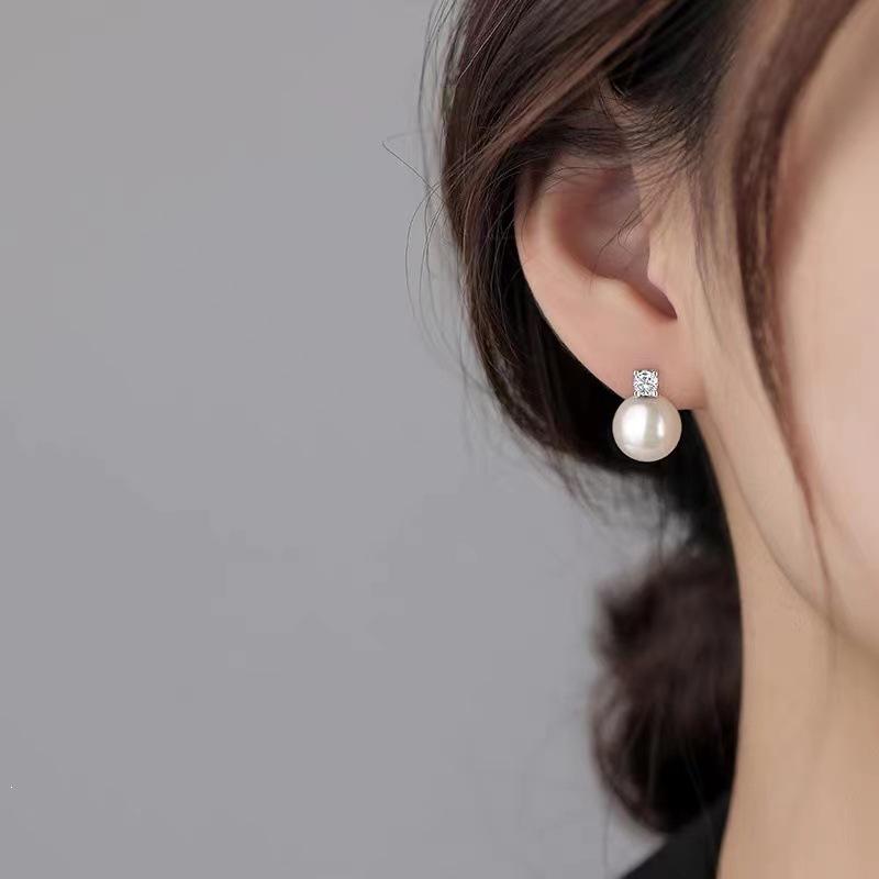 2023 Niche Design Sterling Silver Pearl Stud Earrings for Women - Elegant, Light Luxury Jewelry