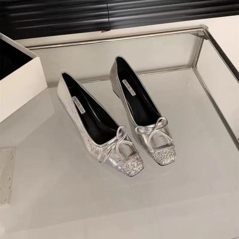 2024 Spring and Autumn High Quality Women's Shoes Color Blocked Glossy Low Heels Square Toe Shallow Buckle Women's High Heels