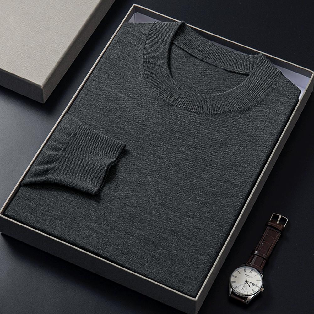 Мужской свитер с круглым вырезом — фото 11