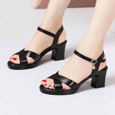 Dame mote søte svarte åpne tå firkantet hæl sko zapatos de mujer dame klassisk komfort vår & sommer spenne sandaler a60