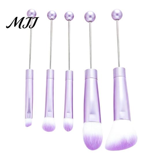 Eye Shadow Brushes 5Pcs Beadable Makeup Brush Set, DIY Cosmetic with Blank Bar, Women Tools Contouring Concealer Eyebrow Foundation for Girls