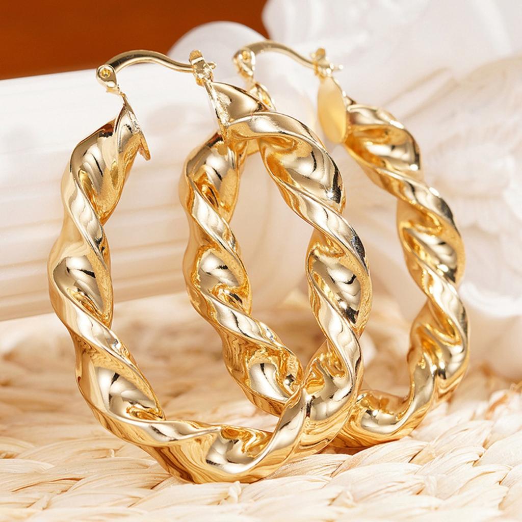 Twisted Texture Hoop Earrings for Women Stylish Gold Tone Round Circle Earrings Fashion Daily Party Jewelry
